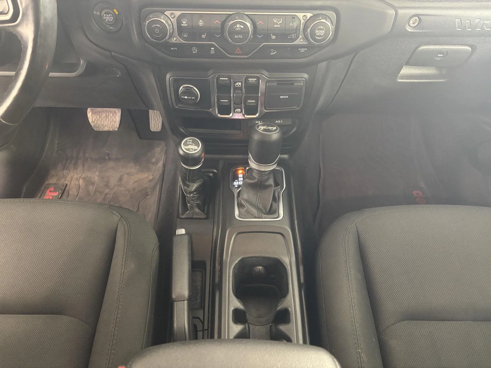 Used 2019 Black Clearcoat Jeep Sport Altitude image 35