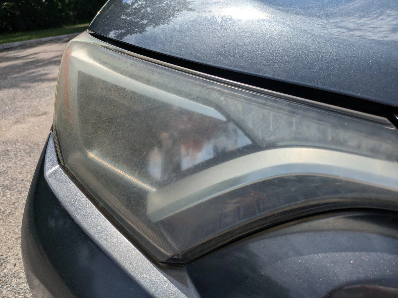 Used 2018 Magnetic Gray Metallic Toyota XLE image 10