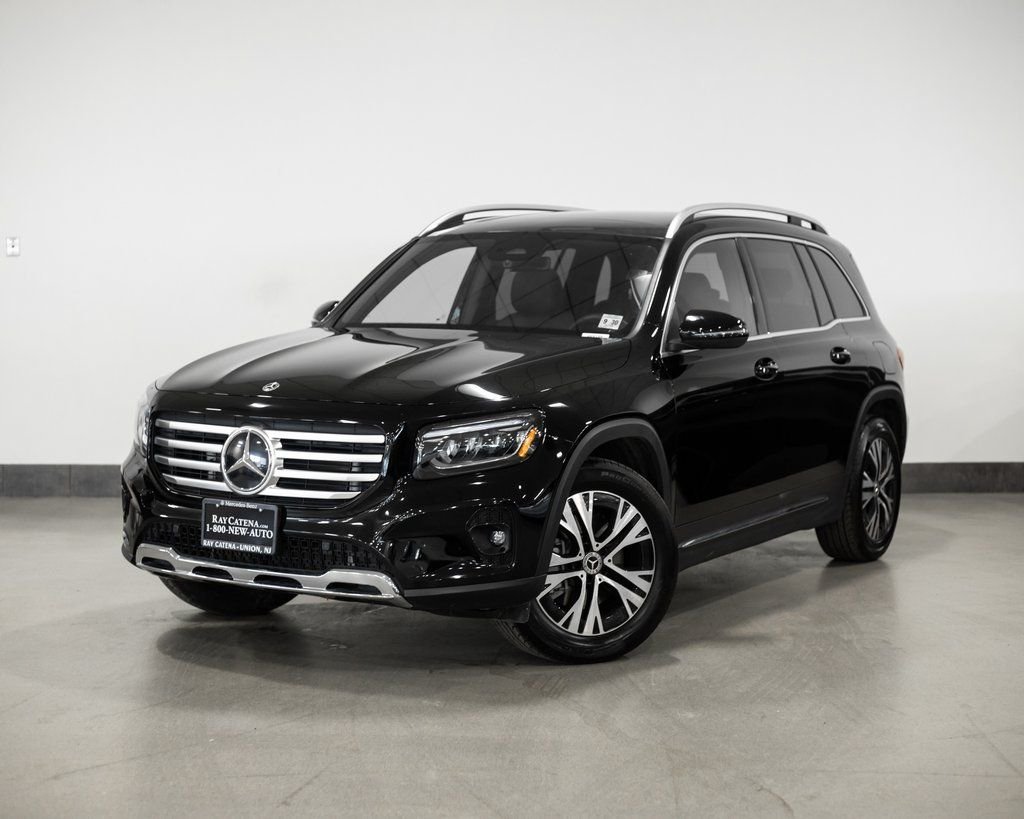 2026 Mercedes-Benz GLB GLB 250 4MATIC's photo