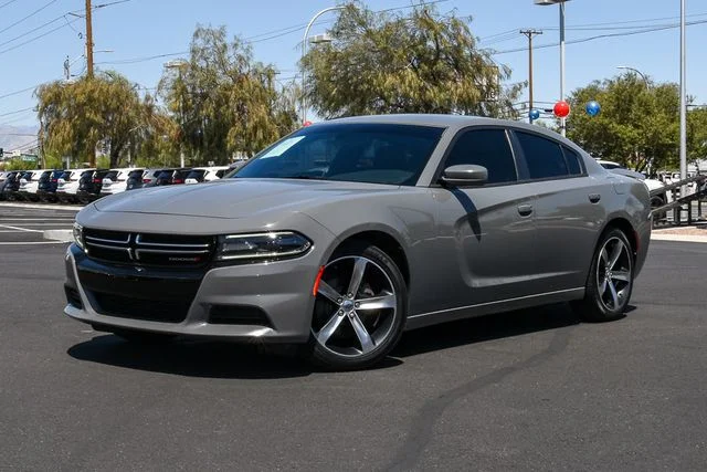 2017 Dodge Charger SE's photo