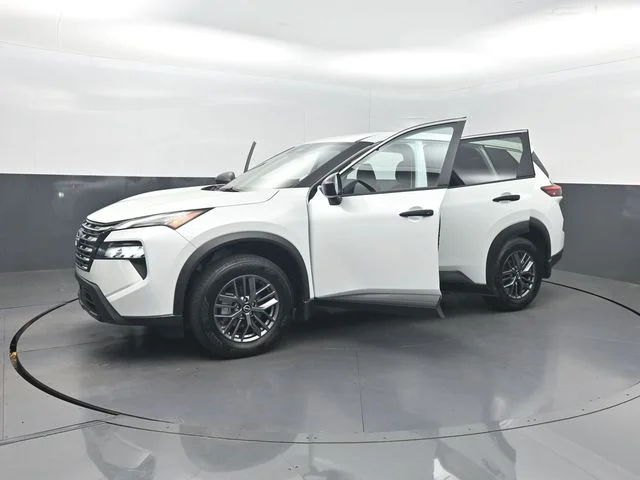 Used 2025 White Nissan S image 33