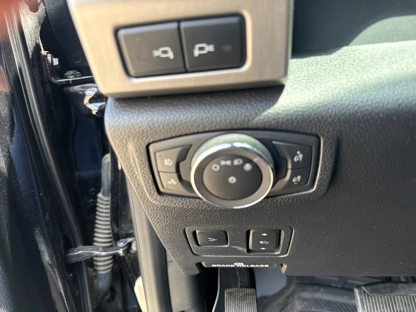Used 2019 Black Ford Platinum image 22