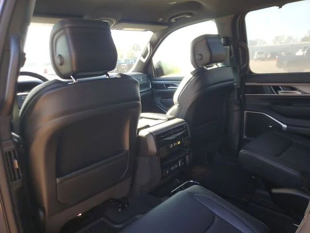 New 2026 Baltic-Gray Metallic Clear-Coat Exterior Paint Jeep Limited Altitude image 12