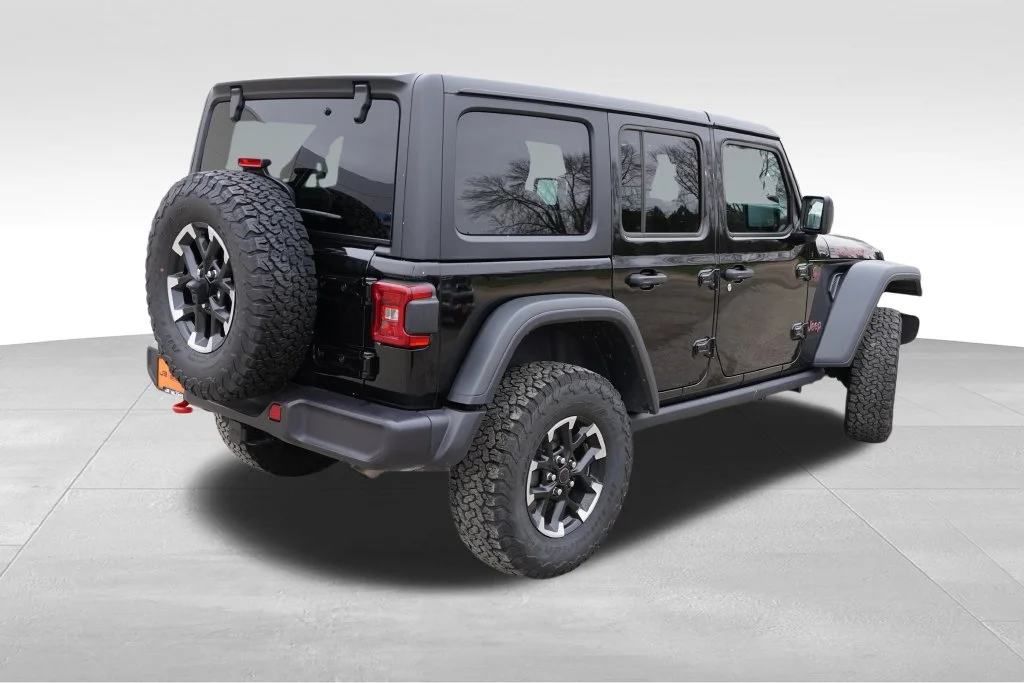 Certified Used 2025 Black Jeep Rubicon image 5