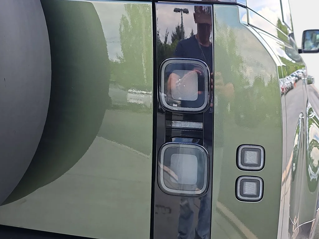 New 2026 Woolstone Green LAND ROVER X-Dynamic SE image 36