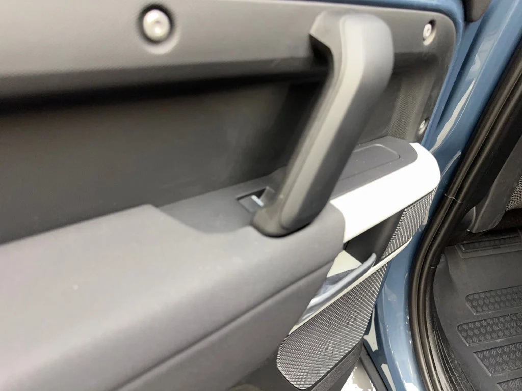 Used 2023 Blue Land Rover SE image 39