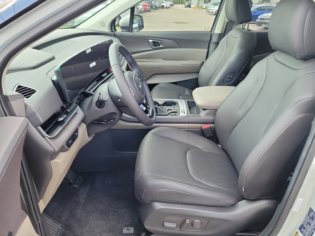 New 2026 Ivory Silver Kia SX image 23