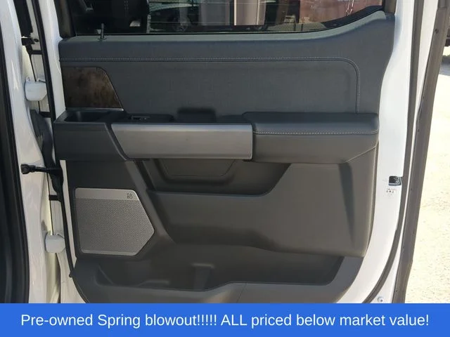 Used 2022 White Ford Lariat image 44