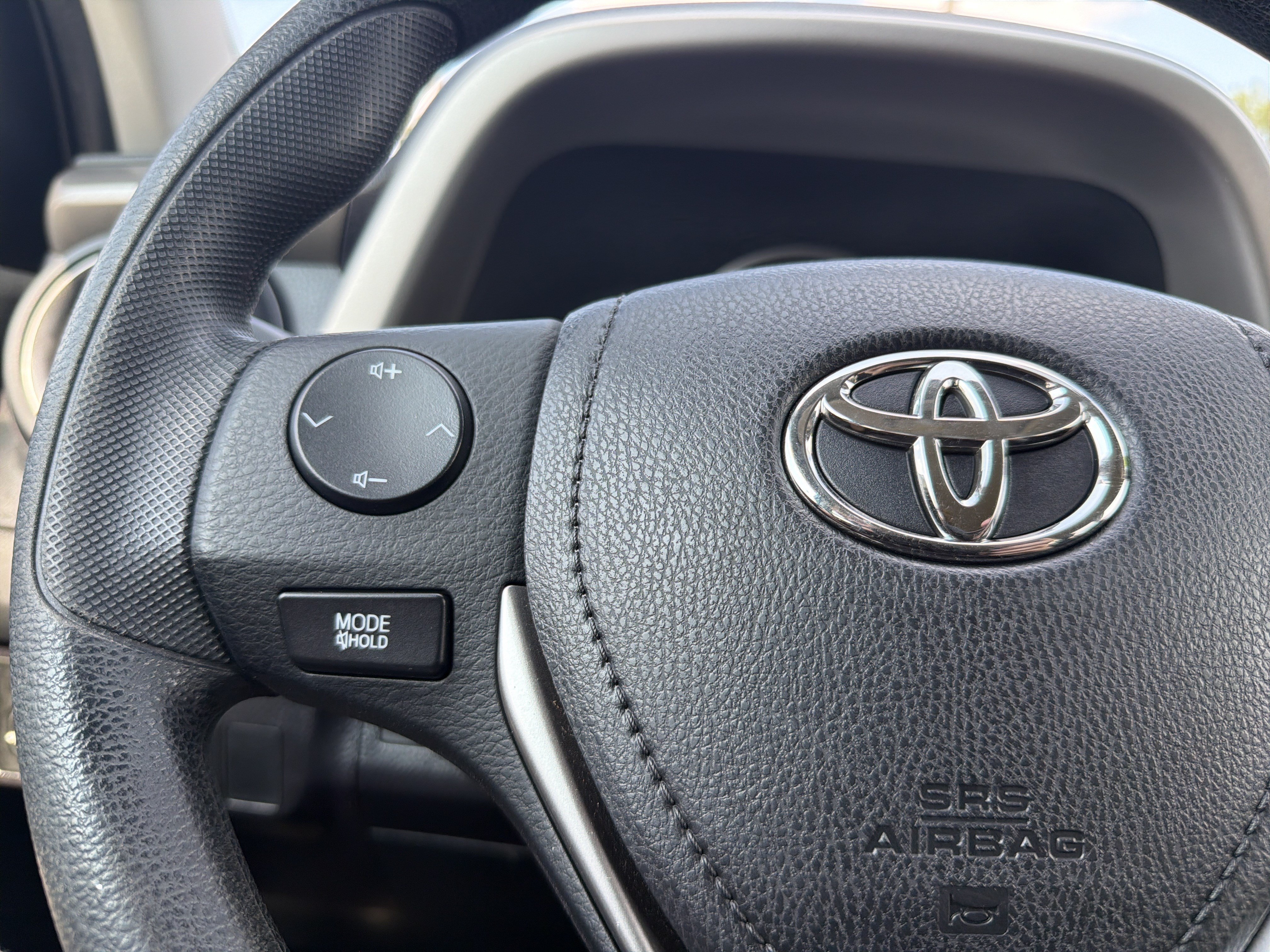 Used 2016 Magnetic Gray Metallic Toyota LE image 8