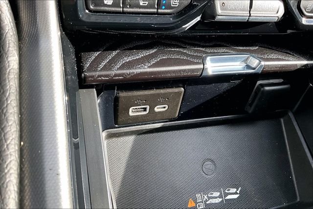 Used 2023 White GMC Denali image 32