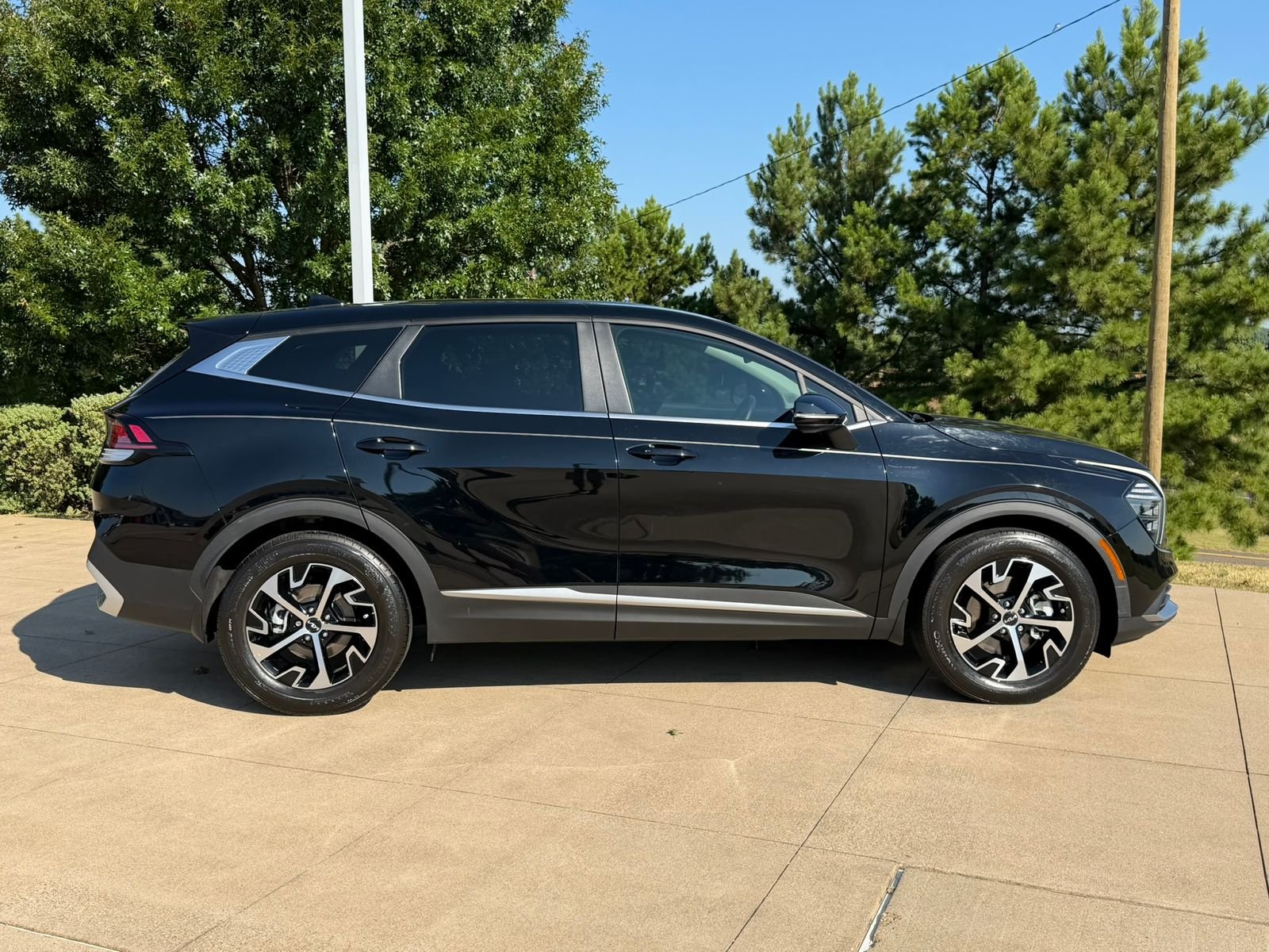 Used 2024 Ebony Black Kia EX image 7