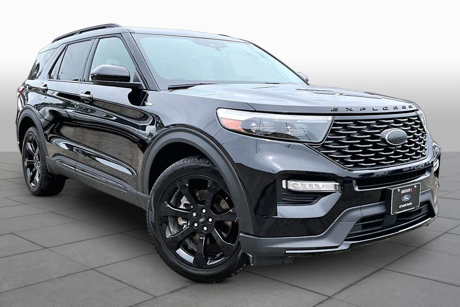 Certified Used 2024 Agate Black Ford ST-Line image 3