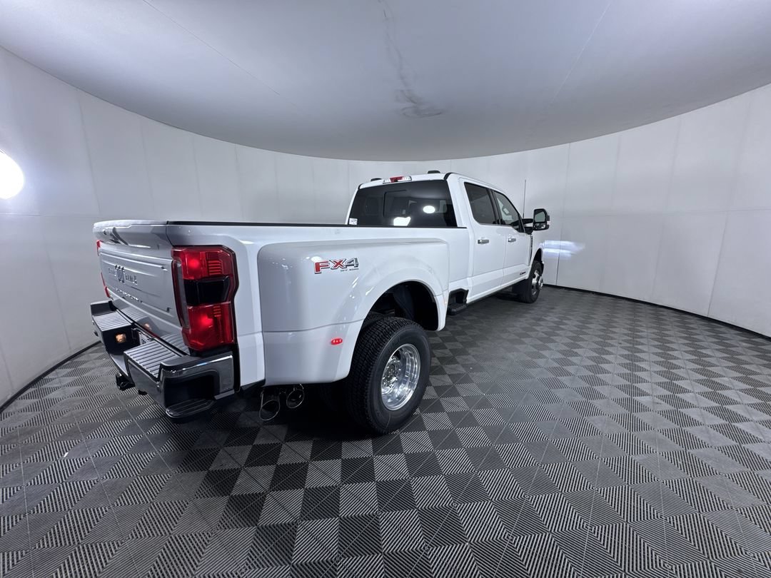 New 2026 Star White Metallic Tri-Coat Ford King Ranch image 8