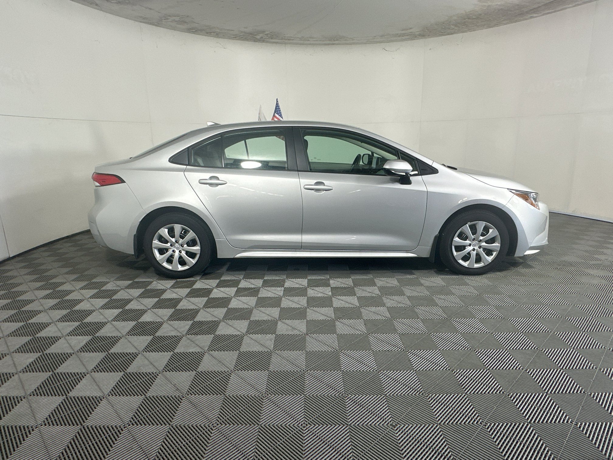 Certified Used 2025 Classic Silver Metallic Toyota LE image 2