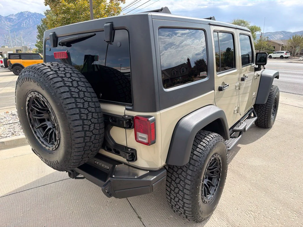 Used 2018 Beige Jeep Unlimited Sport image 7