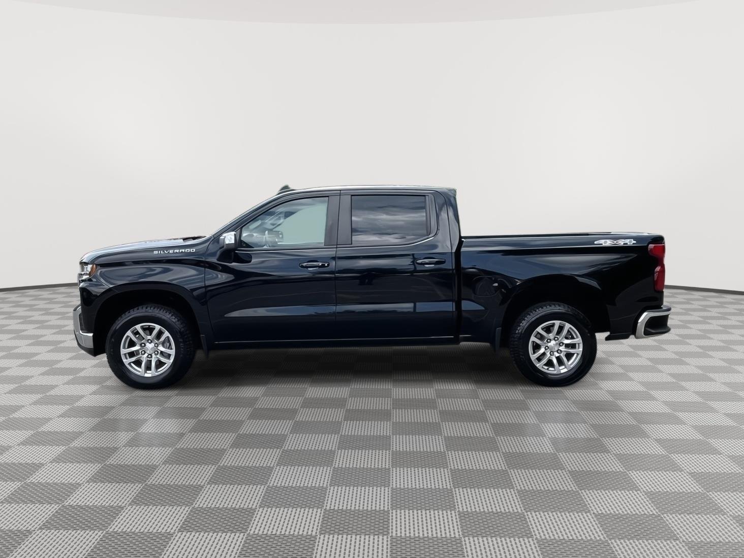 Used 2022 Black Chevrolet LT image 7