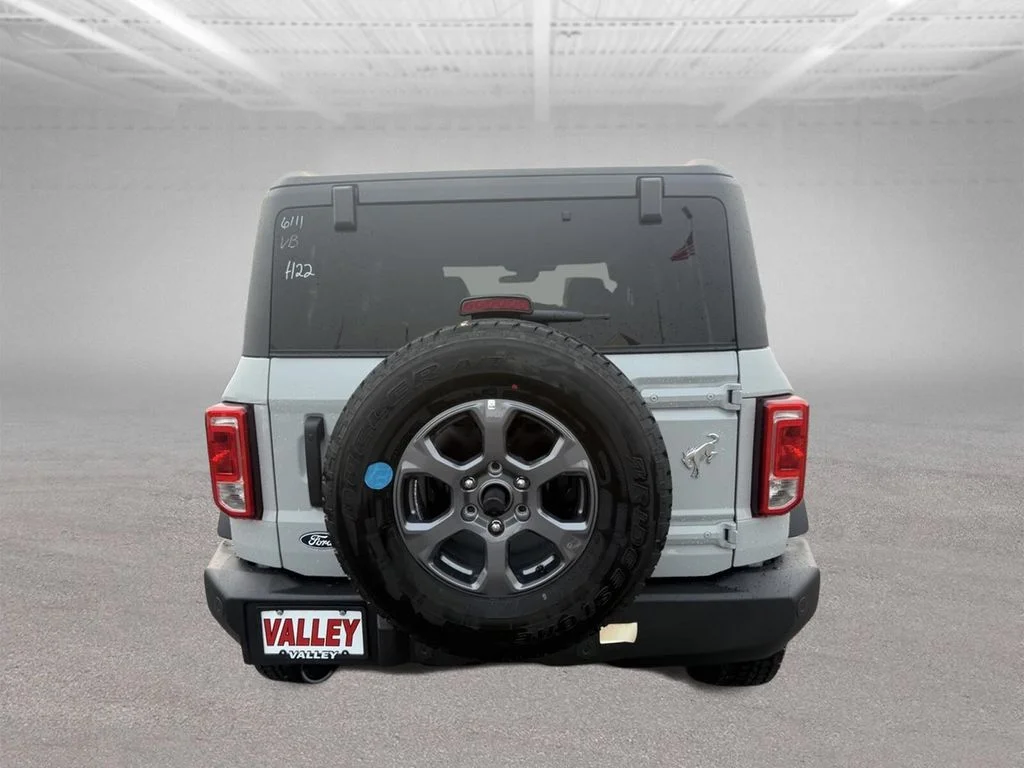 New 2026 Avalanche Gray Ford Big Bend® image 4