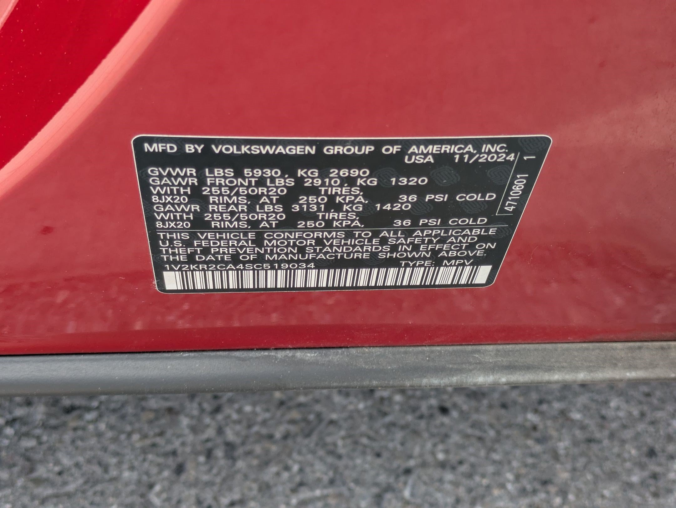 Certified Used 2025 Aurora Red Metallic Volkswagen 2.0T SE w/Technology image 36