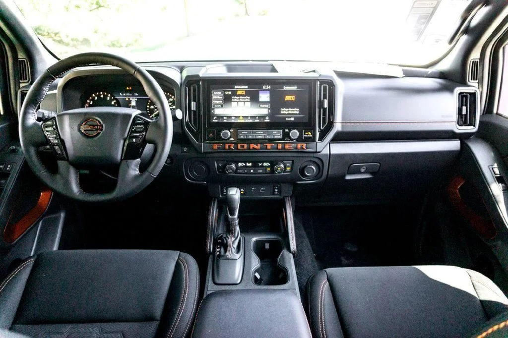 New 2026 White Nissan PRO-X image 22