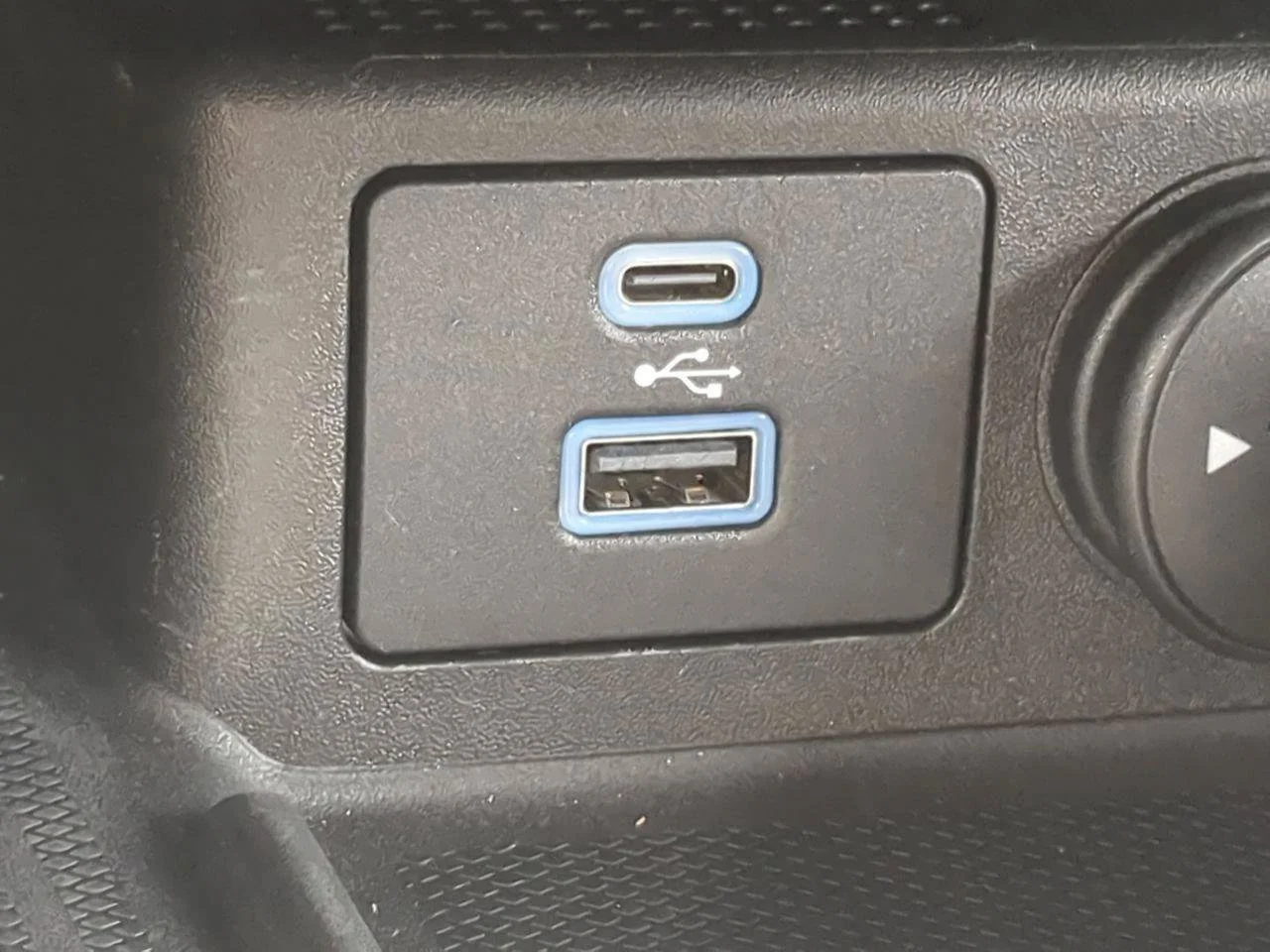 Used 2023 Blue Metallic Ford ST-Line Select image 19