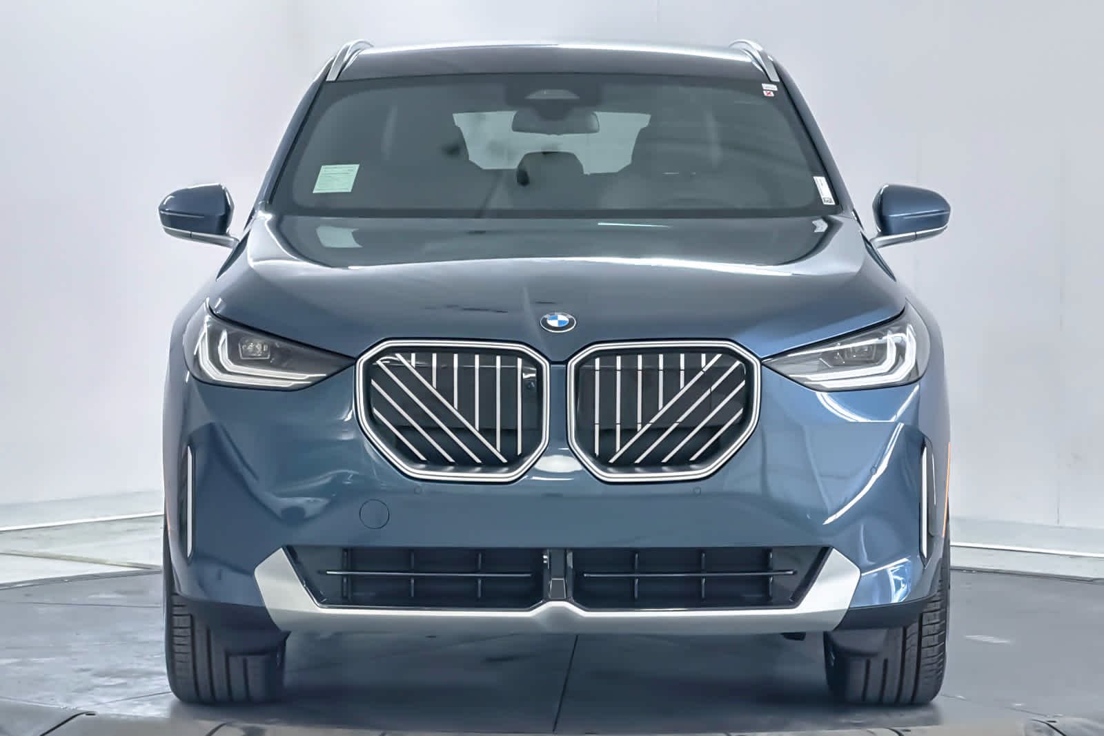 New 2026 Arctic Race Blue Metallic BMW 30 xDrive image 10