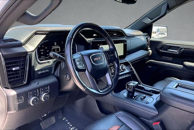 Used 2022 White GMC AT4 image 12