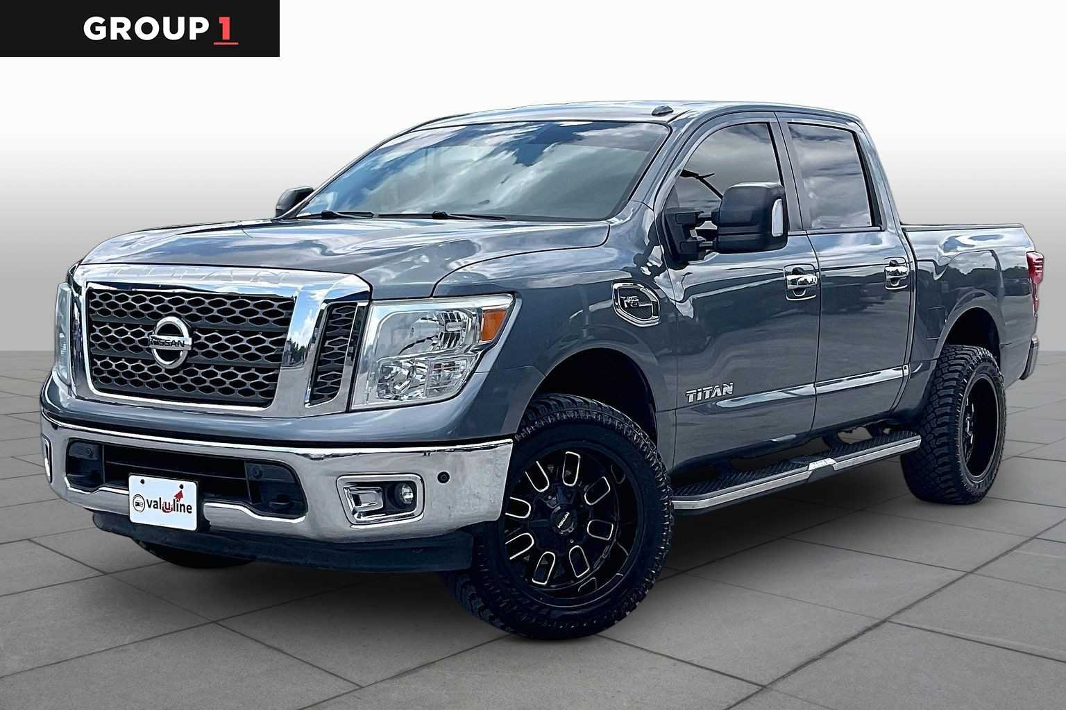 2017 Nissan Titan SV