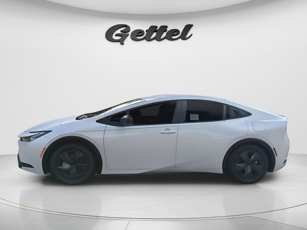 New 2026 Wind Chill Pearl <sup>1</sup> Toyota  SE image 8