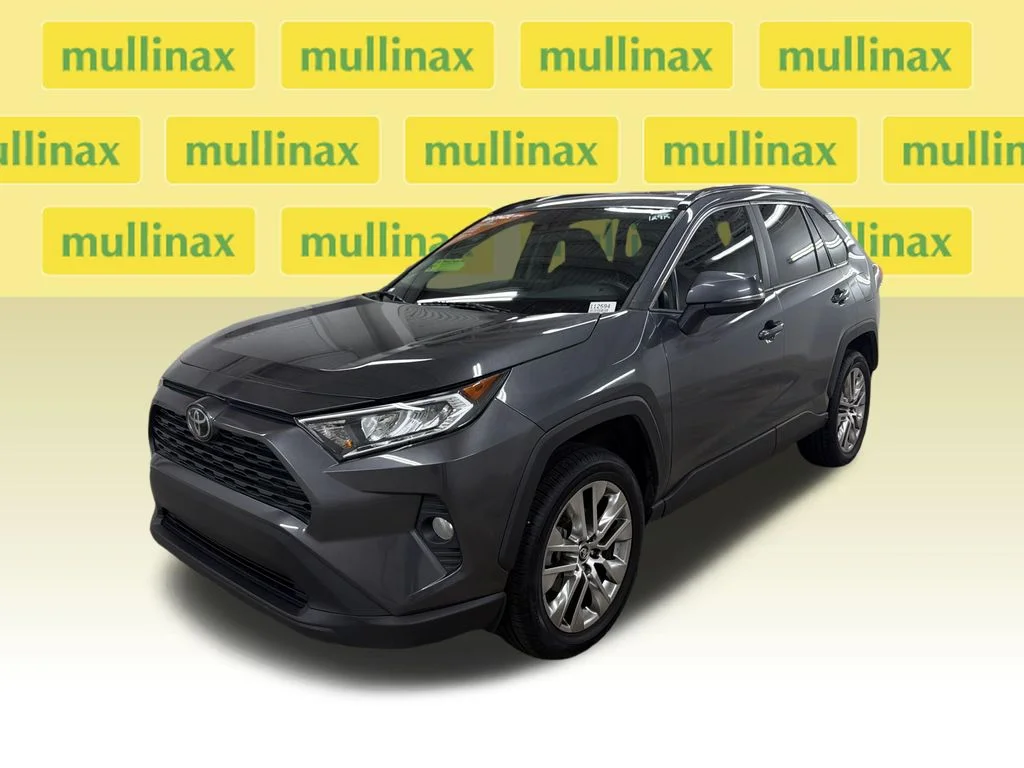 Used 2021 Gray Toyota XLE Premium image 13