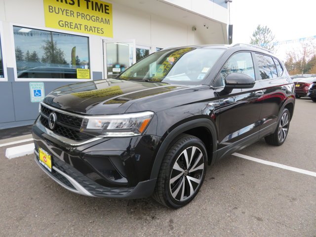 2024 Volkswagen Taos 1.5T SE's photo