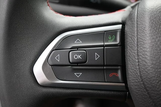 Used 2025 White Jeep Trailhawk image 19