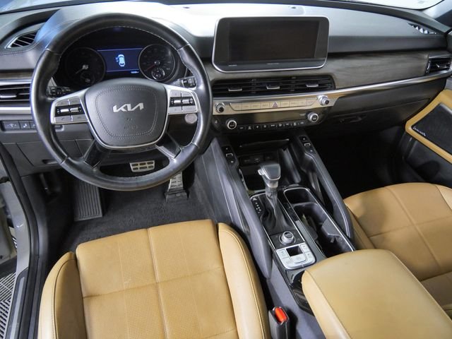 Certified Used 2022 Gray Kia SX image 4