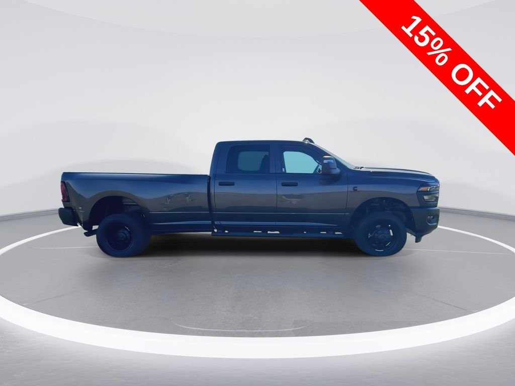 2026 RAM 3500 Tradesman - Photo 9