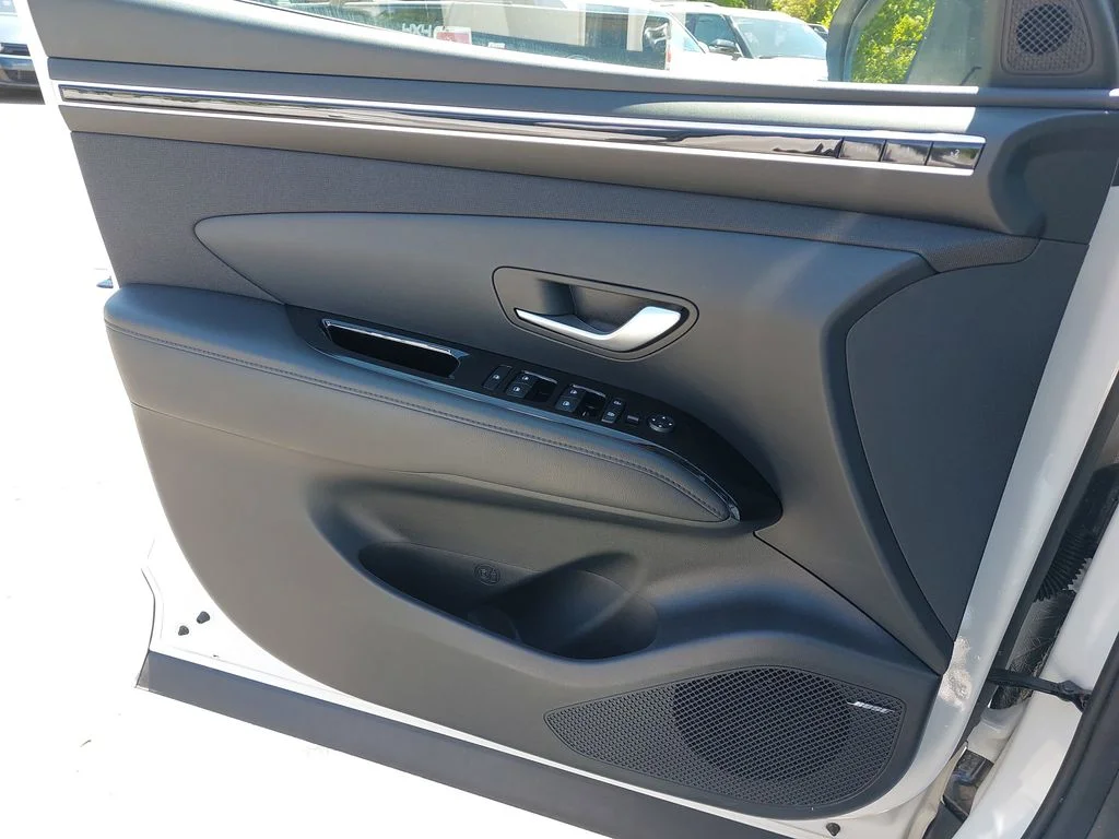 Used 2022 White Hyundai Limited image 27