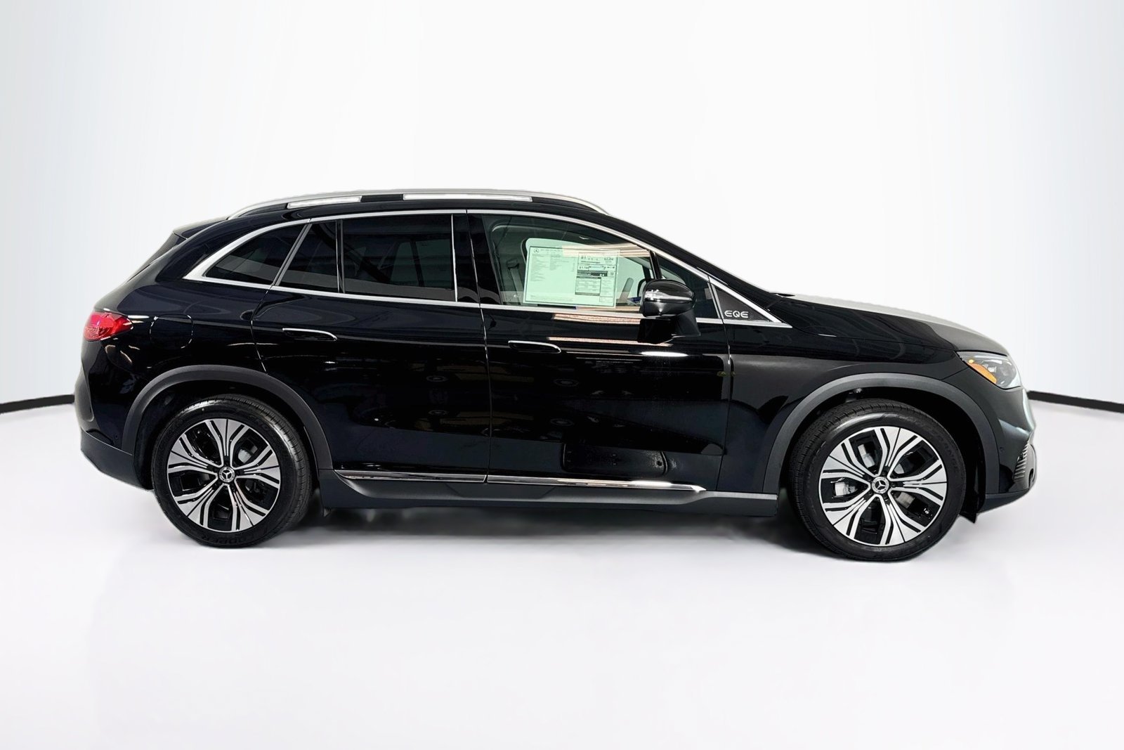 New 2027 Black Mercedes-Benz EQE 320 image 4