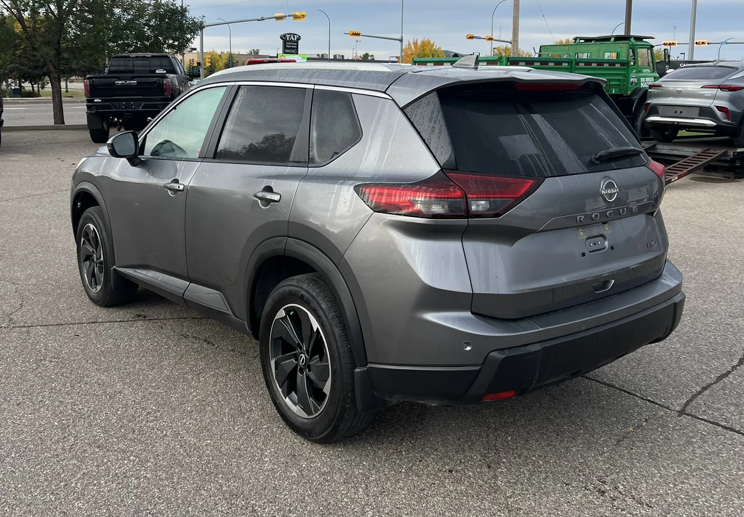 Used 2026 Gray Nissan SV Moonroof AWD image 3