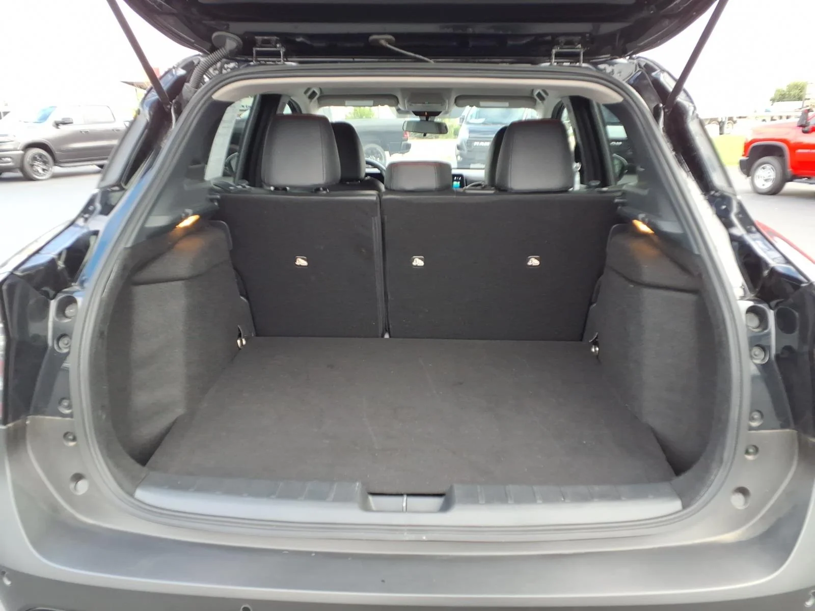 Used 2026 Super Black Nissan SR image 11