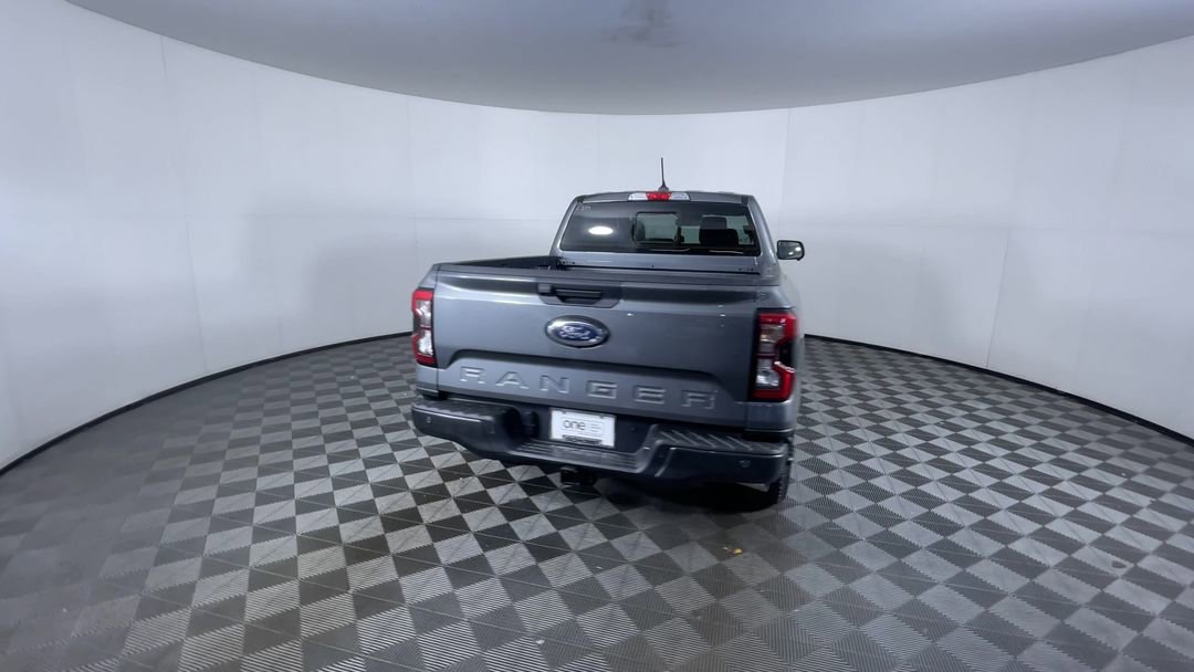 New 2025 Carbonized Gray Metallic Ford XLT image 8