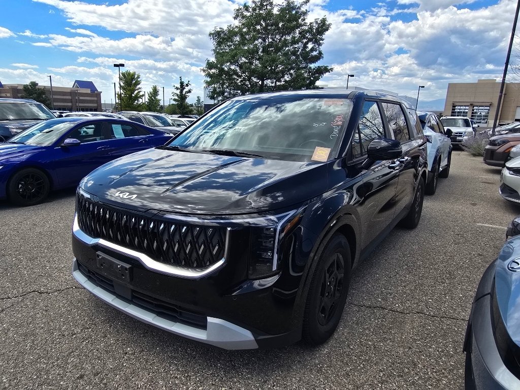 Used 2025 Aurora Black Pearl Kia LXS image 12
