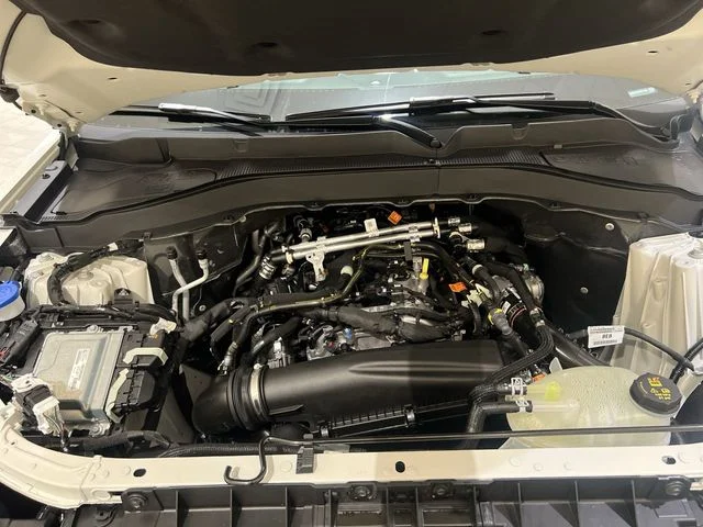 New 2026 Star White Metallic Tri-Coat Ford Active image 60