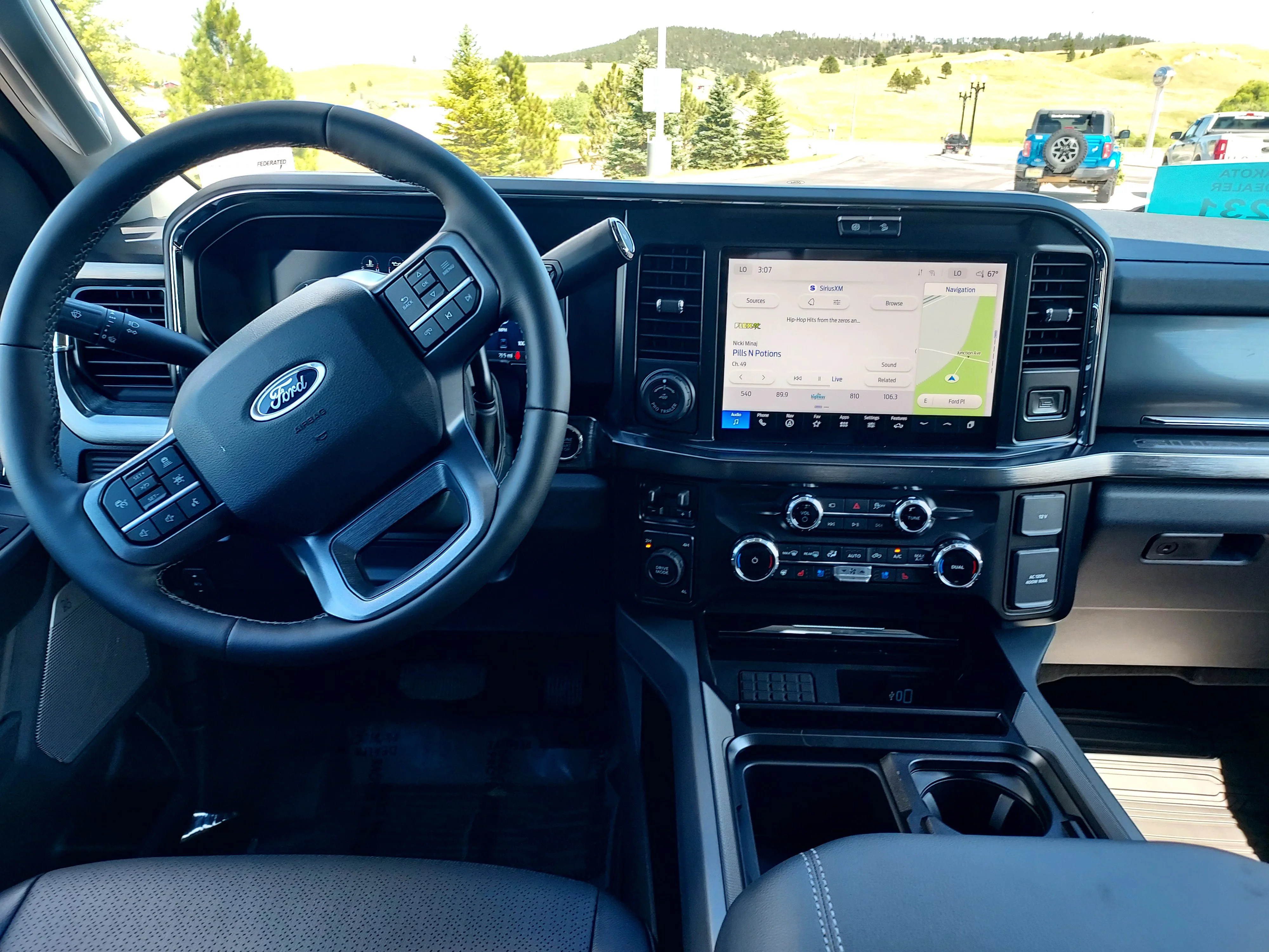 New 2026 Star White Metallic Tri-Coat Ford LARIAT image 30
