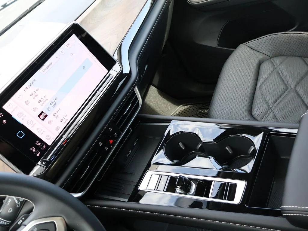 New 2026 Gray Volkswagen 2.0T SE w/Technology image 23