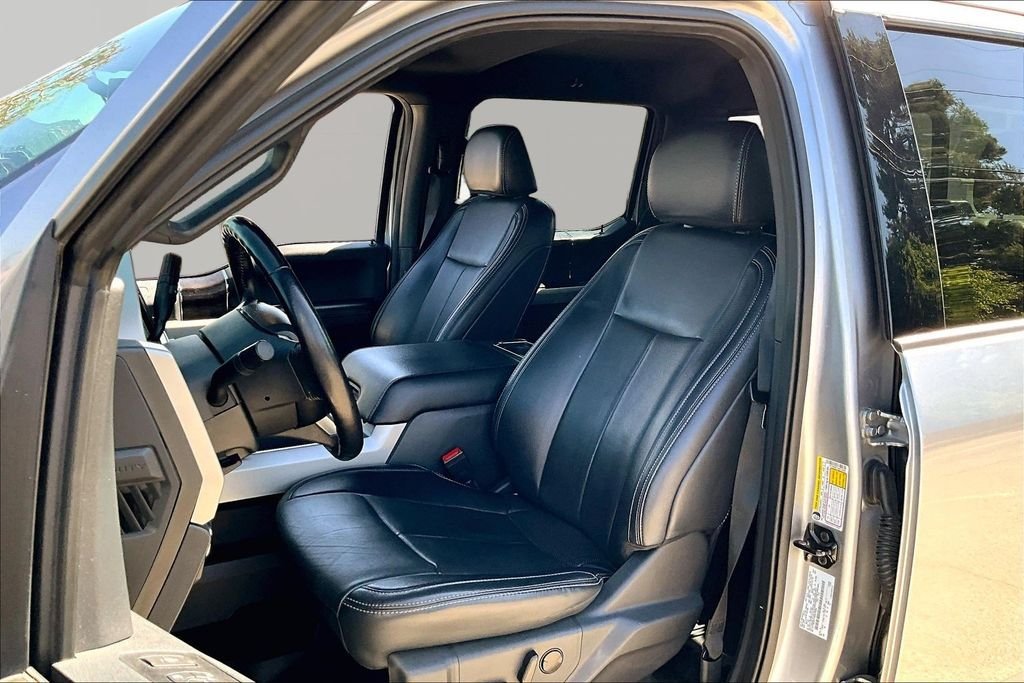 Used 2022 Silver Ford Lariat image 23