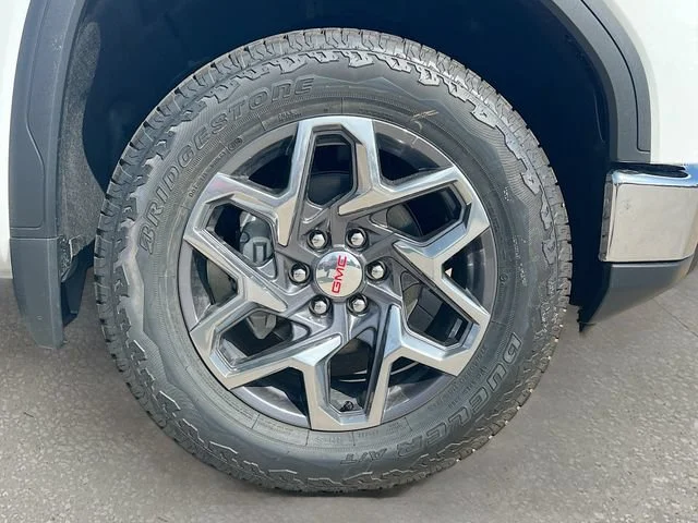 New 2026 Summit White GMC SLT image 19