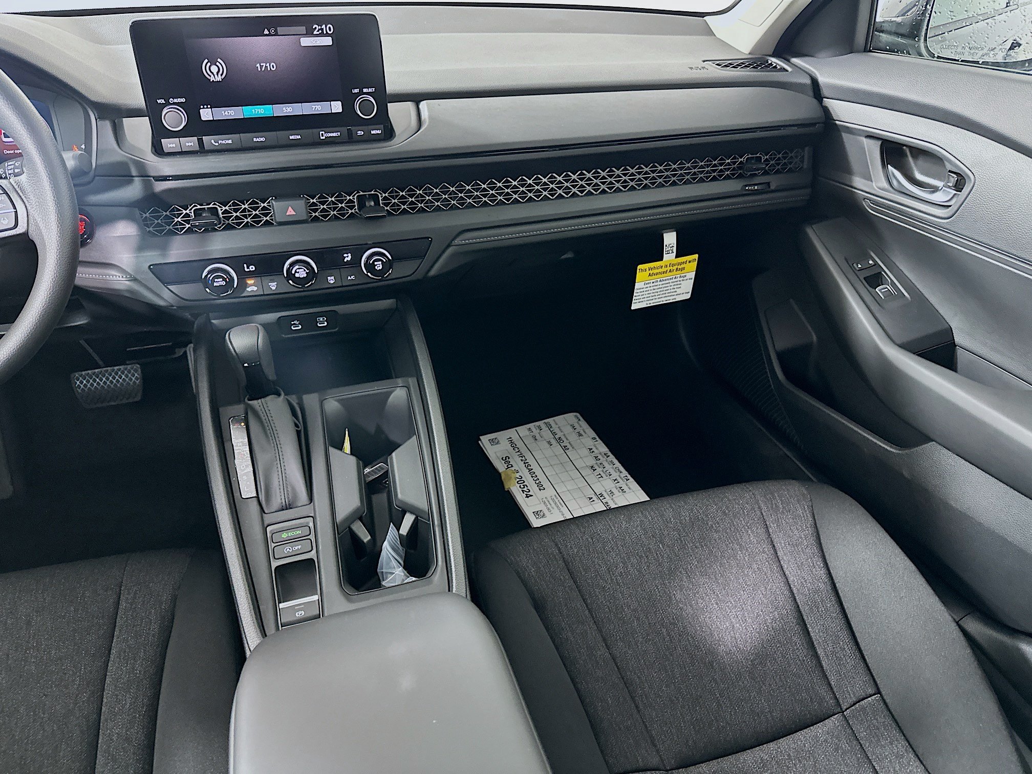 Used 2025 Meteorite Gray Metallic Honda LX image 16