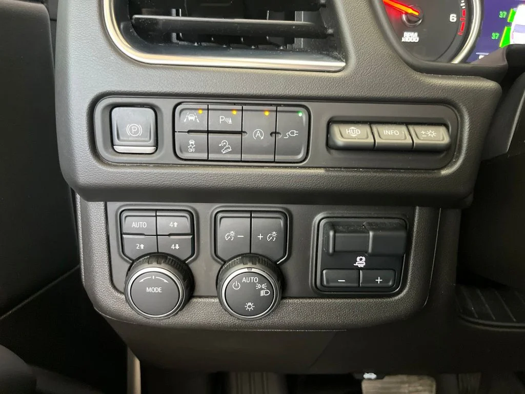 Used 2021 Summit White Chevrolet Premier image 14
