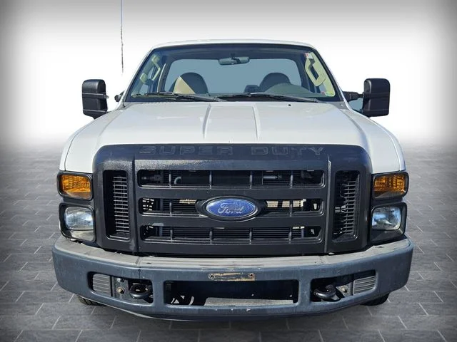 Used 2008 White Ford  image 2