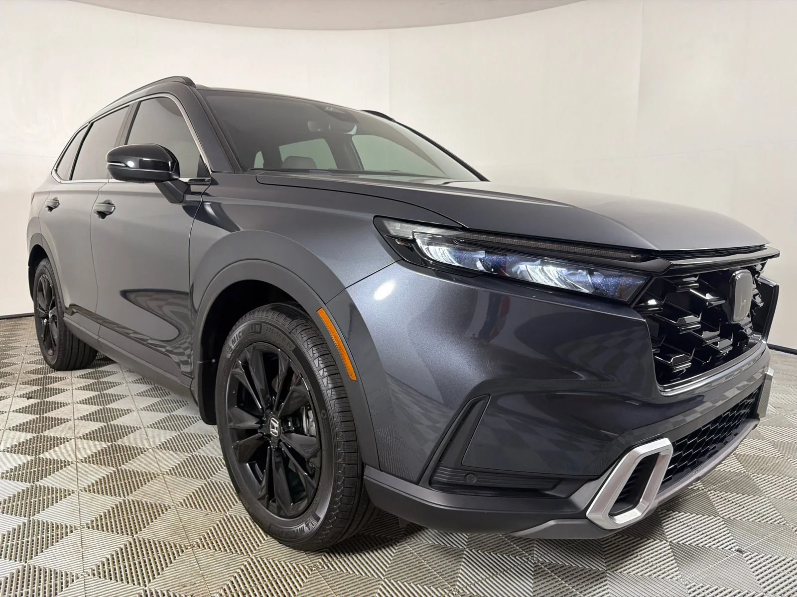 Used 2024 Meteorite Gray Met Honda Sport Touring image 1