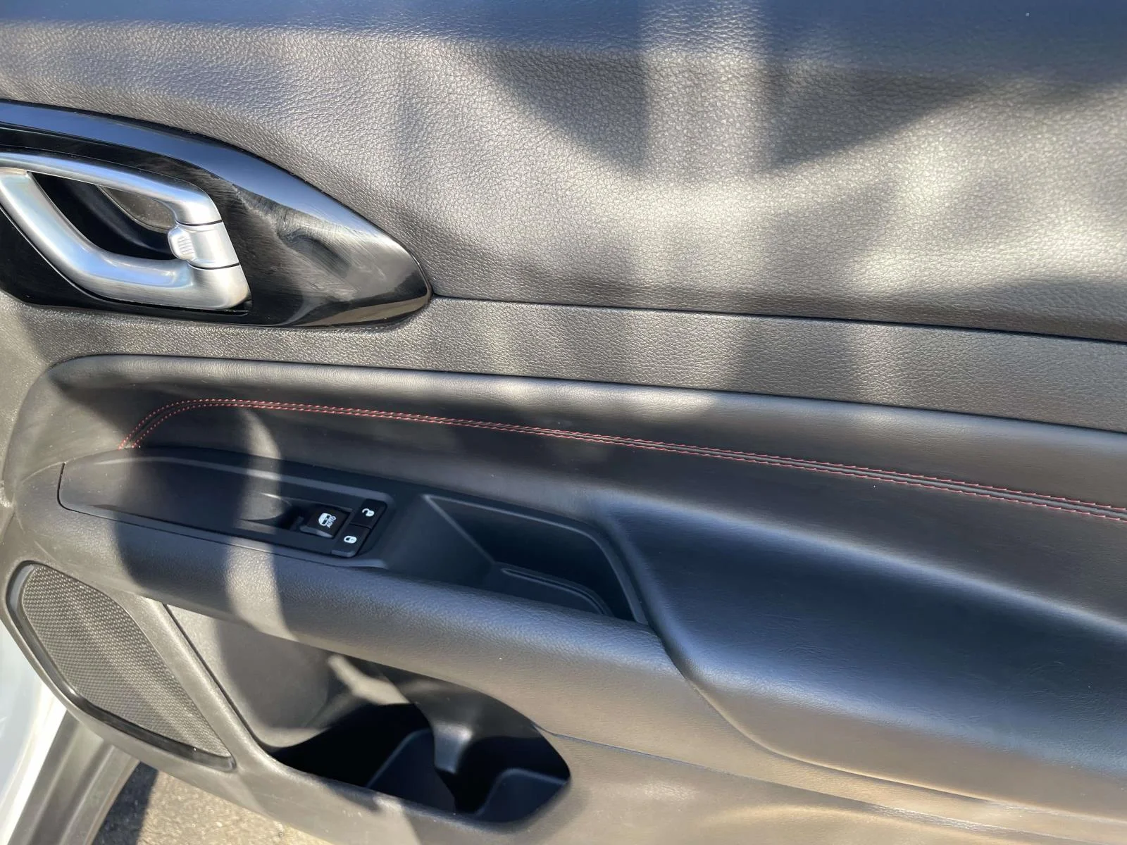 Used 2024 White Jeep Trailhawk 4x4 image 8