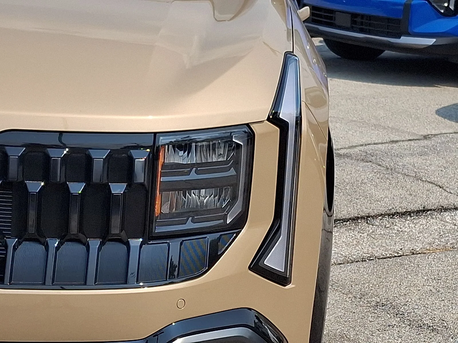 New 2027 Brown Kia X-Line S image 7